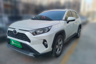 丰田 RAV4荣放 2020款 2.0L CVT两驱风尚PLUS版