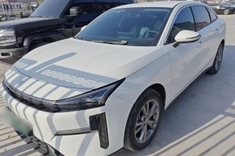 吉利银河 银河L6 2025款 EM-i 140km 远航版