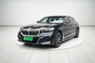 宝马i5 2025款 eDrive 35L M运动套装