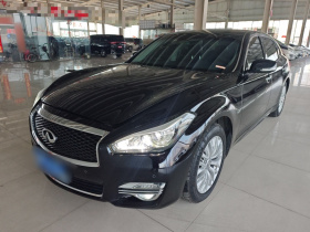 英菲尼迪Q70 2019款 Q70L 2.0T 精英版 PLUS