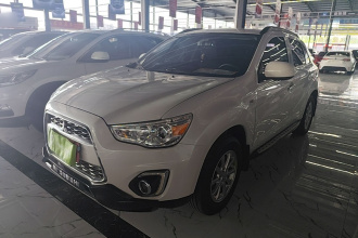 三菱 劲炫ASX 2015款 2.0L CVT两驱精英版