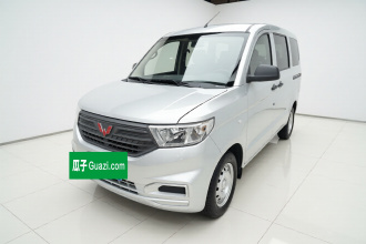五菱汽车 五菱宏光V 2022款 1.5L劲取版电动助力LAR