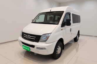 上汽大通MAXUS 新途V80 2021款 2.0T 手动经典傲运通短轴中顶5/6座
