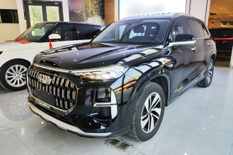 奥迪Q6 2024款 40 TFSI quattro 观云型 羽林套装 7座