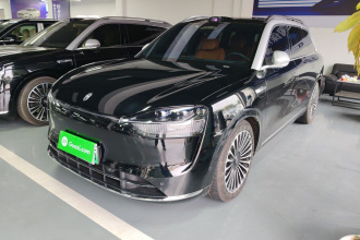 鸿蒙智行 问界M9 2024款 增程 Ultra版 52kWh 6座版