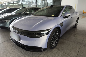 极氪007 2025款 四驱智驾版 75kWh