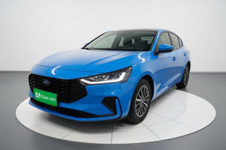 福特 福克斯 2022款 三厢 EcoBoost 180 自动竞速版