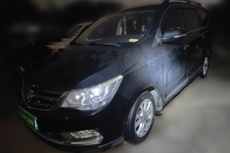 宝骏730 2016款 1.5L 手动舒适型 7座 国V