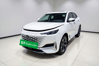 长安UNI-K 智电iDD 2022款 蓝鲸iDD 130km 1.5T 卓越型