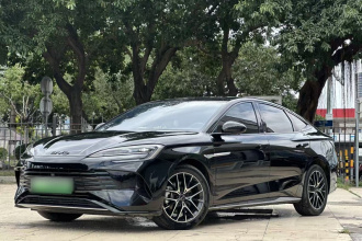 比亚迪 海豹 2023款 DM-i 1.5T 121km 尊荣型