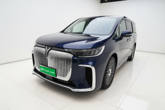 岚图汽车 岚图梦想家 2025款 PHEV 四驱旗舰鲲鹏版