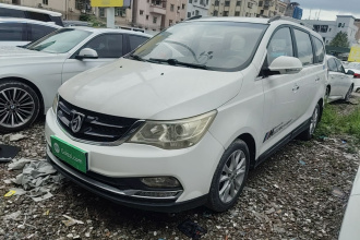 宝骏730 2016款 1.5L 手动舒适型 7座 国V