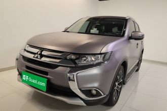 三菱 欧蓝德 2018款 2.0L 两驱荣耀版 5座