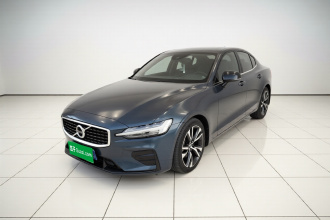 沃尔沃S60 2020款 T4 智远运动版