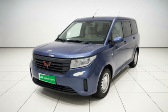 五菱汽车 五菱宏光PLUS 2019款 1.5T 手动标准型 7座
