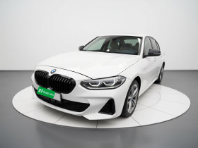 宝马1系 2021款 120i M运动曜夜版