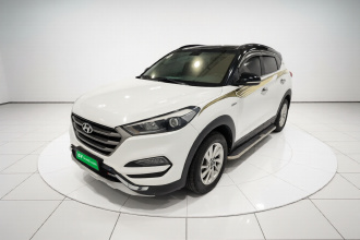 现代 途胜 2015款 1.6T 双离合两驱智能型