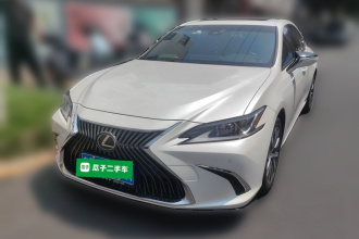 雷克萨斯ES 2021款 260 卓越版