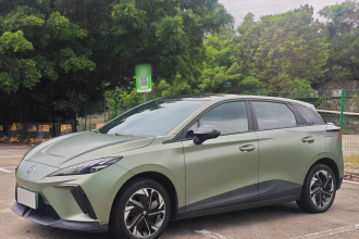 名爵 MG4 EV 2022款 425km 豪华版
