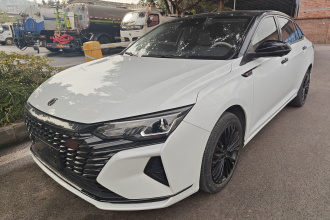 东风风神 奕炫MAX 2023款 1.5T 超酷潮爸版