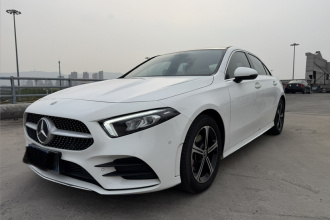 奔驰A级 2022款 改款三 A 200 L 运动轿车时尚型