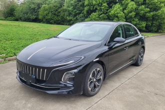 红旗E-QM5 2023款 改款 基础出行版