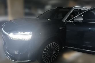 鸿蒙智行 问界M9 2024款 增程 Ultra版 42kWh 6座版