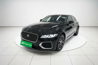 捷豹XFL 2024款 2.0T P250 两驱尊享豪华版