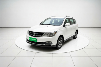 宝骏730 2016款 1.5L 手动舒适型 7座 国V
