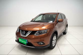 日产 奇骏 2015款 2.0L CVT舒适MAX版 2WD