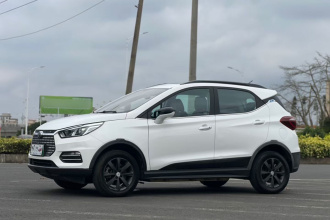 比亚迪 元新能源 2018款 EV360 智联炫酷型