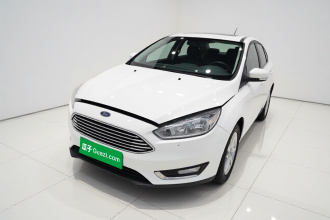 福特 福克斯 2017款 三厢 EcoBoost 180 自动精英型