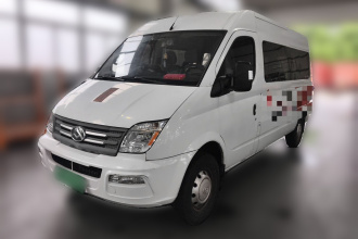 上汽大通MAXUS 新途V80 2021款 2.0T 手动经典傲运通长轴中顶6/7/8/9座