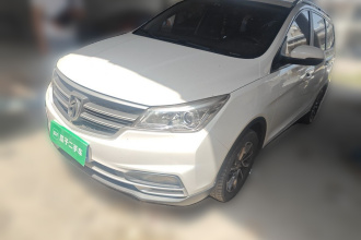 宝骏730 2019款 1.5L 手动时尚型 7座 国VI