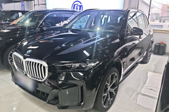 宝马X5 2026款 改款 xDrive 30Li 尊享型M运动曜夜套装