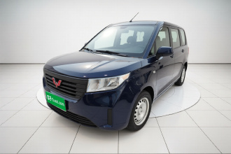 五菱汽车 五菱宏光PLUS 2020款 1.5L 手动标准型 5座