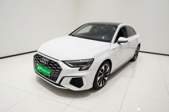奥迪A3 2024款 A3L Limousine 35 TFSI 时尚运动型