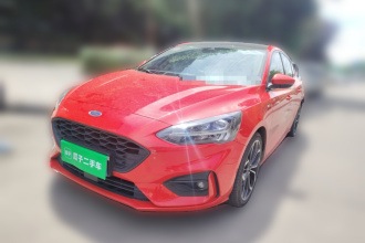福特 福克斯 2020款 三厢 EcoBoost 180 自动ST Line