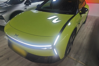 小鹏P7 2025款 750 四驱高性能 Ultra