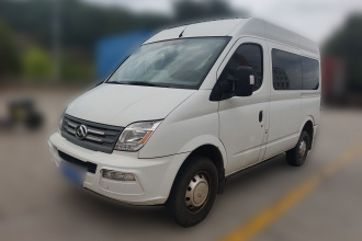 上汽大通MAXUS 新途V80 2021款 2.0T 手动经典傲运通短轴中顶5/6座