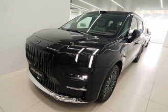 极氪009 2024款 七座过道版四驱 108kWh