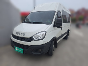 依维柯欧胜 2021款 2.0T 手动超瑞长轴短悬高顶手动门F1A