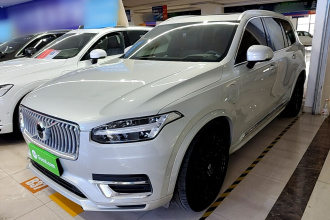 沃尔沃XC90新能源 2022款 改款 E驱混动 T8 智尊豪华版 7座