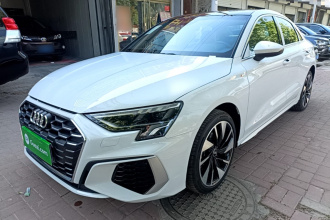 奥迪A3 2024款 A3L Limousine 35 TFSI 时尚运动型