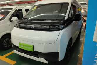 远程超级VAN 2024款 驭程版行动派短轴中顶51kWh