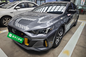 广汽传祺 影豹 2021款 270T DCT J16版