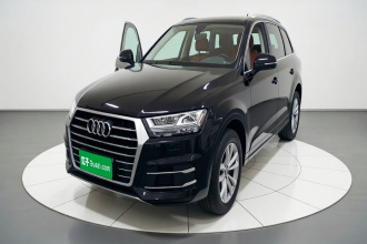 奥迪Q7   2.0自动，七座 