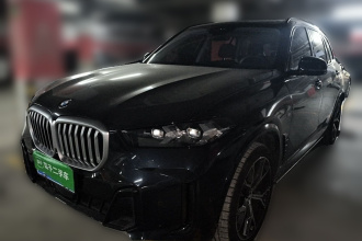 宝马X5 2023款 xDrive 30Li 尊享型M运动曜夜套装
