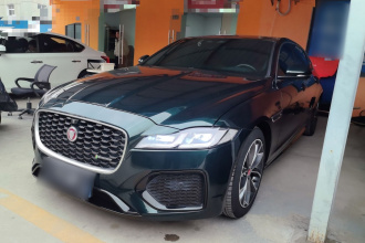 捷豹XFL 2022款 XFL 2.0T P250 两驱精英运动版