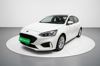 福特 福克斯 2020款 三厢 EcoBoost 180 自动锋潮型